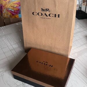 [a little smaller] 2Pc Coach Brown Gift Box and Bag